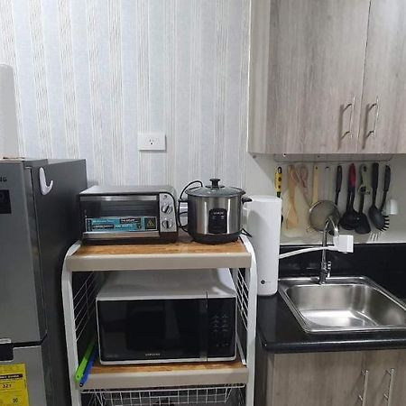 Schoenes Apartment Mit Pool-Nutzung مانيلا المظهر الخارجي الصورة