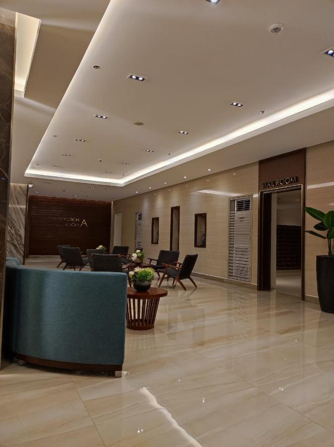 Schoenes Apartment Mit Pool-Nutzung مانيلا المظهر الخارجي الصورة